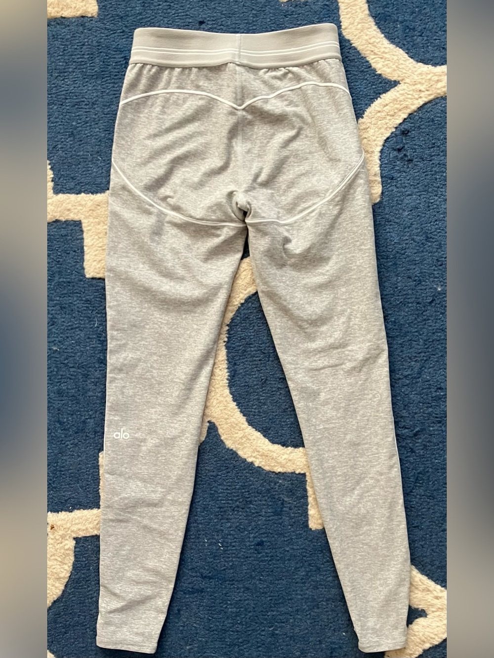 Alo Yoga Alosoft High-Waist Heart Throb Legging - Picture 3 of 7